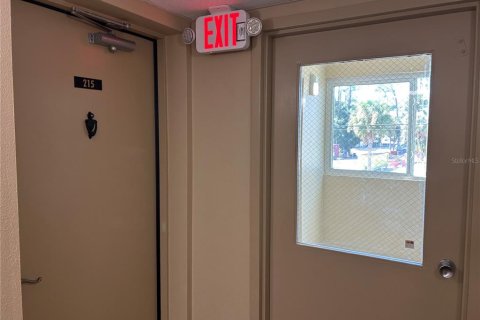 Condo in Port Charlotte, Florida, 1 bedroom  № 1919014 - photo 18
