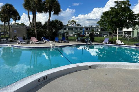 Condo in Port Charlotte, Florida, 1 bedroom  № 1919014 - photo 9