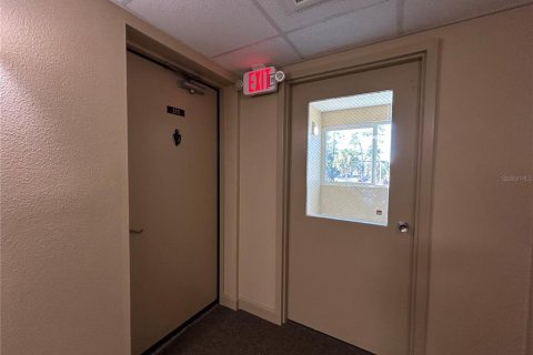 Condo in Port Charlotte, Florida, 1 bedroom  № 1919014 - photo 17