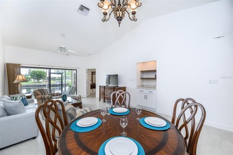 Villa ou maison à louer à Punta Gorda, Floride: 2 chambres, 109.9 m2 № 2399355 - photo 28