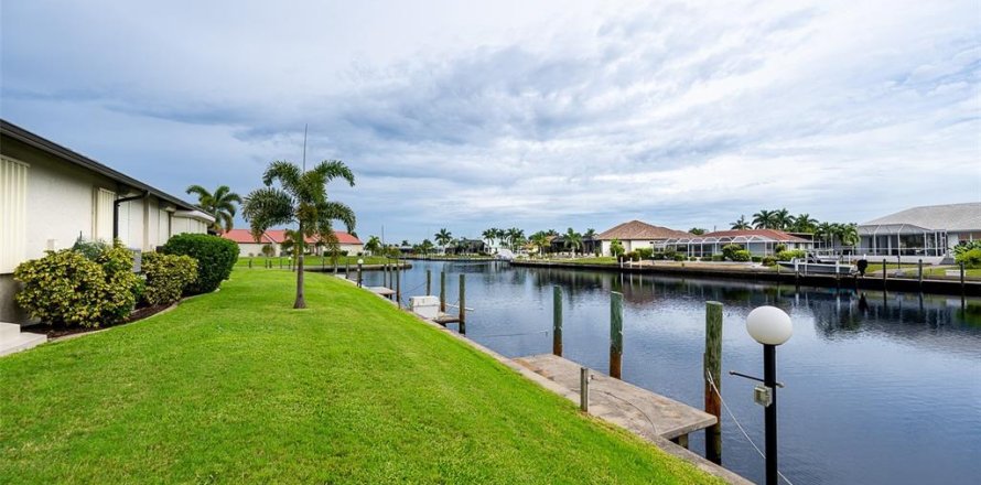 Villa ou maison à Punta Gorda, Floride 2 chambres, 109.9 m2 № 2399355