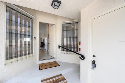 Villa ou maison à louer à Punta Gorda, Floride: 2 chambres, 109.9 m2 № 2399355 - photo 4