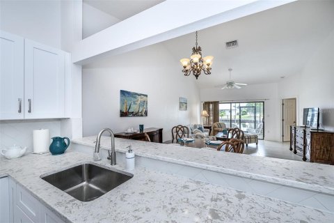 Villa ou maison à louer à Punta Gorda, Floride: 2 chambres, 109.9 m2 № 2399355 - photo 15