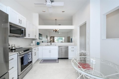 Villa ou maison à louer à Punta Gorda, Floride: 2 chambres, 109.9 m2 № 2399355 - photo 12