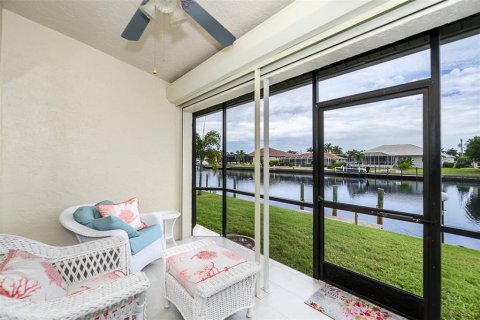 Villa ou maison à louer à Punta Gorda, Floride: 2 chambres, 109.9 m2 № 2399355 - photo 2