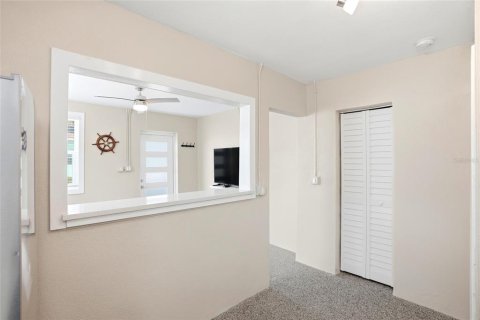 Immobilier commercial à vendre à Madeira Beach, Floride: 270.16 m2 № 2225310 - photo 22