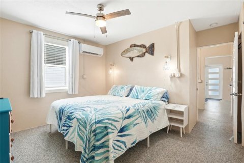 Immobilier commercial à vendre à Madeira Beach, Floride: 270.16 m2 № 2225310 - photo 15