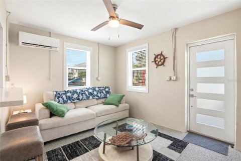 Immobilier commercial à vendre à Madeira Beach, Floride: 270.16 m2 № 2225310 - photo 23