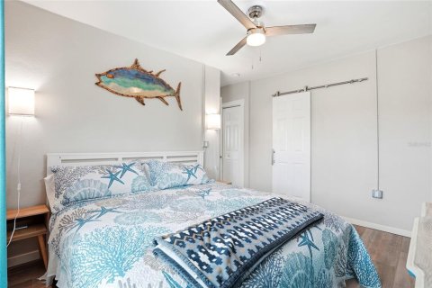 Immobilier commercial à vendre à Madeira Beach, Floride: 270.16 m2 № 2225310 - photo 27