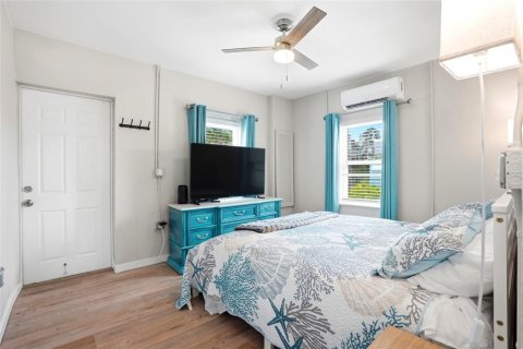 Immobilier commercial à vendre à Madeira Beach, Floride: 270.16 m2 № 2225310 - photo 28