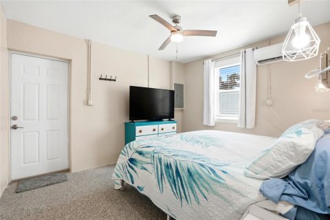 Immobilier commercial à vendre à Madeira Beach, Floride: 270.16 m2 № 2225310 - photo 17