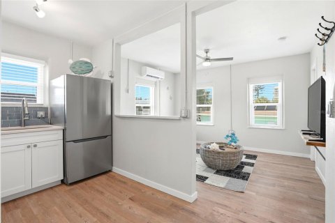 Immobilier commercial à vendre à Madeira Beach, Floride: 270.16 m2 № 2225310 - photo 30