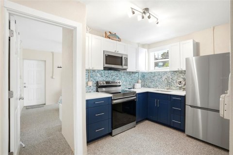 Immobilier commercial à vendre à Madeira Beach, Floride: 270.16 m2 № 2225310 - photo 20