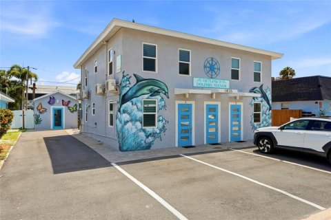 Immobilier commercial à vendre à Madeira Beach, Floride: 270.16 m2 № 2225310 - photo 3