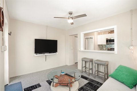 Immobilier commercial à vendre à Madeira Beach, Floride: 270.16 m2 № 2225310 - photo 25