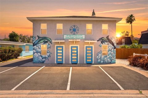 Immobilier commercial à Madeira Beach, Floride 270.16 m2 № 2225310