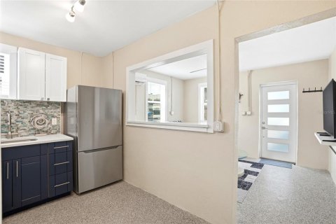 Immobilier commercial à vendre à Madeira Beach, Floride: 270.16 m2 № 2225310 - photo 19