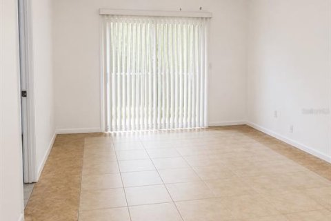 Propiedad comercial en venta en Bradenton, Florida, 72 dormitorios, 72.84 m2 № 2155690 - foto 3