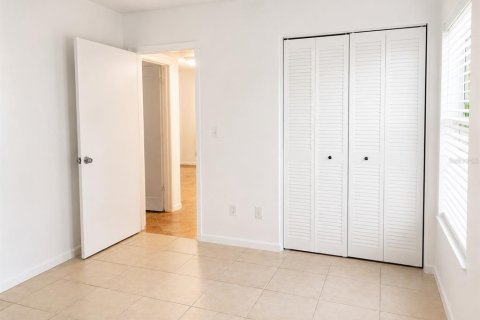 Propiedad comercial en venta en Bradenton, Florida, 72 dormitorios, 72.84 m2 № 2155690 - foto 7