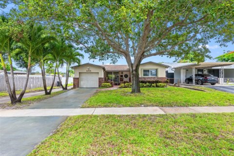 Casa en venta en Hollywood, Florida, 3 dormitorios, 147.71 m2 № 1809610 - foto 2