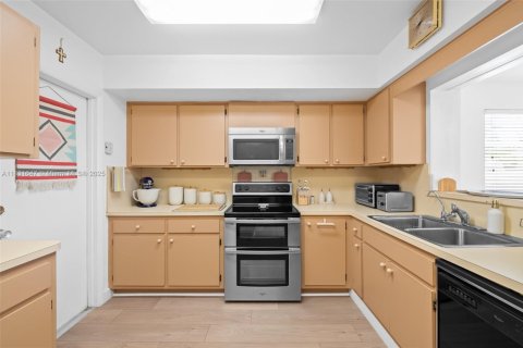 Casa en venta en Hollywood, Florida, 3 dormitorios, 147.71 m2 № 1809610 - foto 8