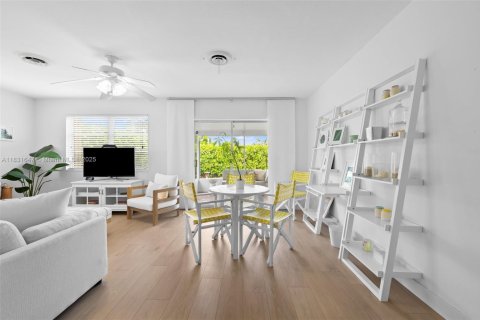 Casa en venta en Hollywood, Florida, 3 dormitorios, 147.71 m2 № 1809610 - foto 6