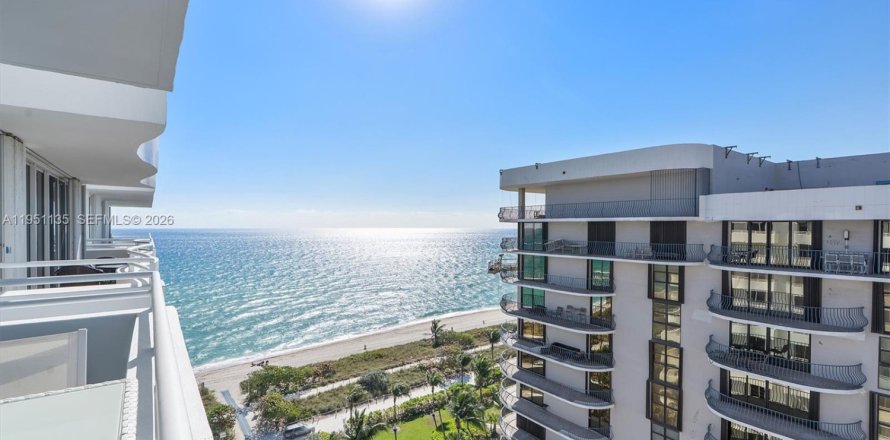 Condo in Surfside, Florida, 1 bedroom  № 2008536