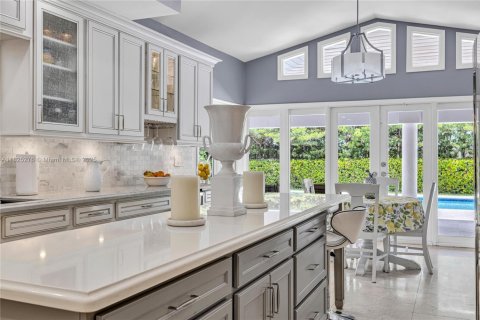 House in Miami, Florida 5 bedrooms, 419.45 sq.m. № 1794742 - photo 29