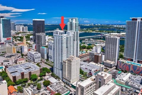 Condominio en alquiler en Miami, Florida, 1 dormitorio, 60.48 m2 № 1993284 - foto 4