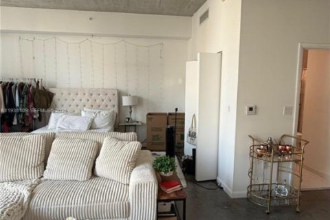 Condominio en alquiler en Miami, Florida, 1 dormitorio, 60.48 m2 № 1993284 - foto 13