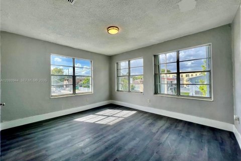 Apartment in Miami, Florida 2 bedrooms, 74.32 sq.m. № 2065149 - photo 2