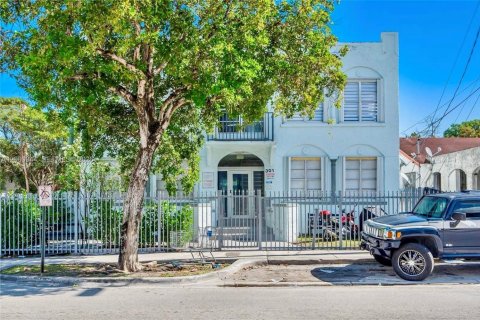 Apartment in Miami, Florida 2 bedrooms, 74.32 sq.m. № 2065149