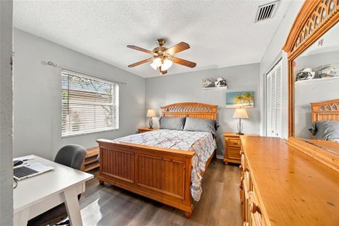 Casa en venta en Tarpon Springs, Florida, 4 dormitorios, 207.17 m2 № 2383360 - foto 18
