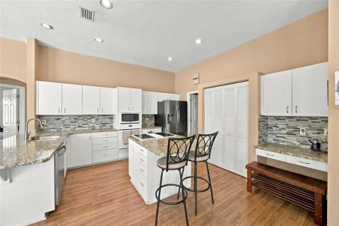 Casa en venta en Tarpon Springs, Florida, 4 dormitorios, 207.17 m2 № 2383360 - foto 11