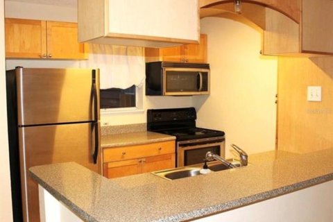 Condo in Clearwater, Florida, 2 bedrooms  № 2224552 - photo 4