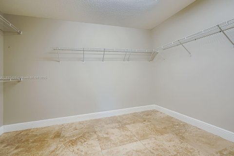 Casa en venta en Miramar, Florida, 5 dormitorios, 336.77 m2 № 1846108 - foto 17