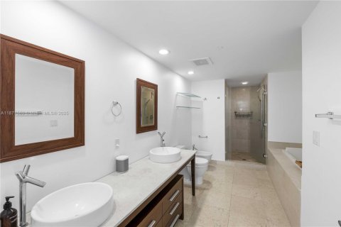 Copropriété à louer à Miami, Floride: 2 chambres, 108.51 m2 № 1922691 - photo 13