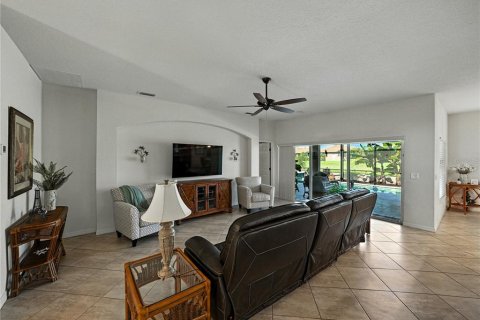 Casa en venta en Winter Haven, Florida, 3 dormitorios, 155.8 m2 № 1903188 - foto 8