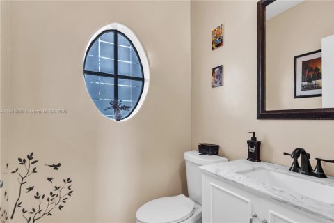 Townhouse in Miramar, Florida 4 bedrooms, 166.76 sq.m. № 1844135 - photo 6