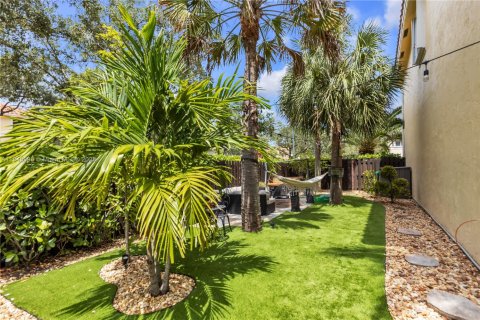 Townhouse in Miramar, Florida 4 bedrooms, 166.76 sq.m. № 1844135 - photo 11