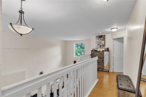 Townhouse in Miramar, Florida 4 bedrooms, 166.76 sq.m. № 1844135 - photo 19