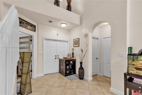 Townhouse in Miramar, Florida 4 bedrooms, 166.76 sq.m. № 1844135 - photo 3