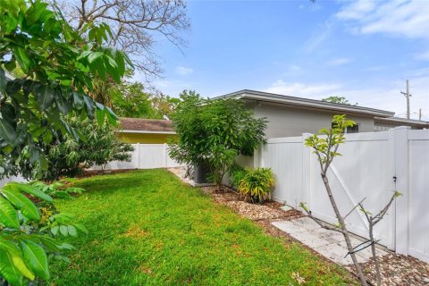 House in Orlando, Florida 2 bedrooms, 132.76 sq.m. № 1598089 - photo 30
