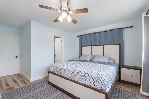 House in Orlando, Florida 2 bedrooms, 132.76 sq.m. № 1598089 - photo 15