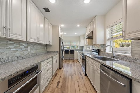 House in Orlando, Florida 2 bedrooms, 132.76 sq.m. № 1598089 - photo 23