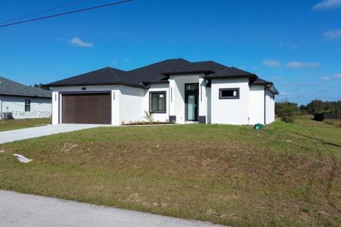 Купить виллу или дом в Лихай-Эйкерс, Флорида 4 спальни, 167.22м2, № 2020187 - фото 2