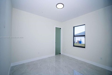 Купить виллу или дом в Лихай-Эйкерс, Флорида 4 спальни, 167.22м2, № 2020187 - фото 24