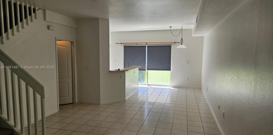 Таунхаус в Майами, Флорида 3 спальни, 132.48м2 № 1977702