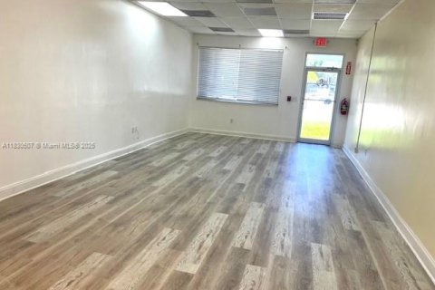 Propiedad comercial en venta en Davie, Florida № 1813997 - foto 3