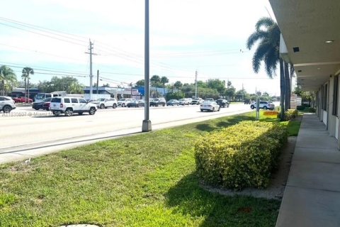 Propiedad comercial en venta en Davie, Florida № 1813997 - foto 18